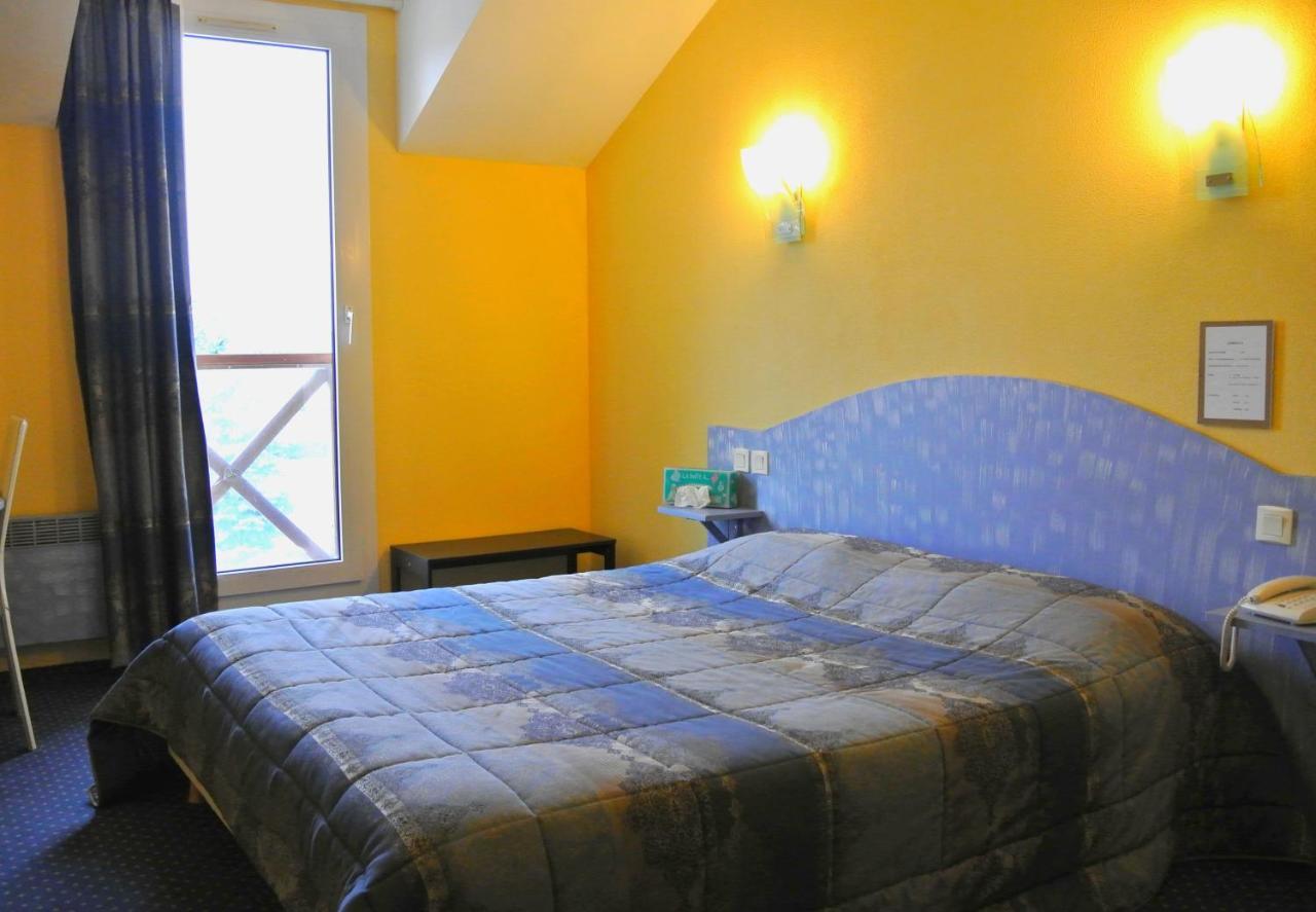 Logis Argonne Hotel Vouziers Dış mekan fotoğraf