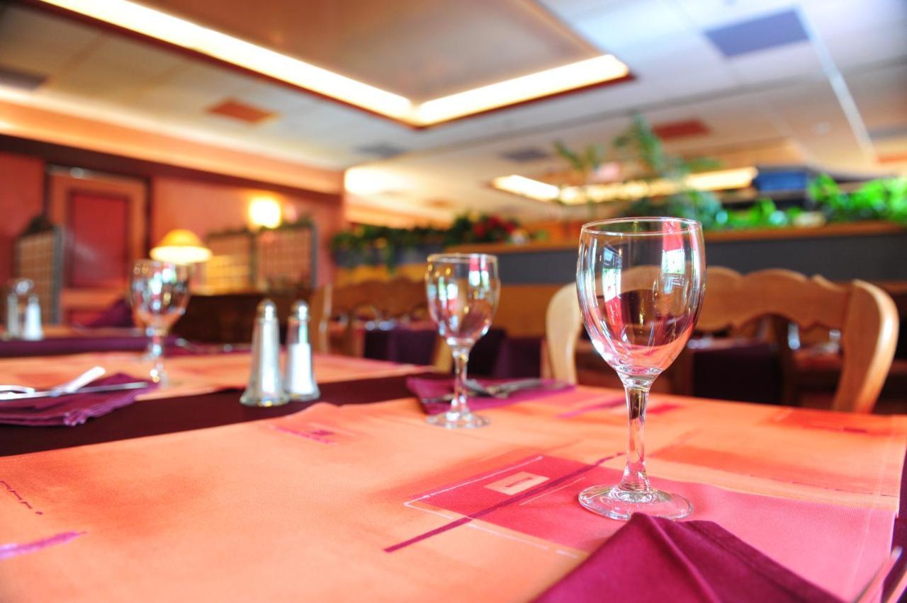 Logis Argonne Hotel Vouziers Dış mekan fotoğraf