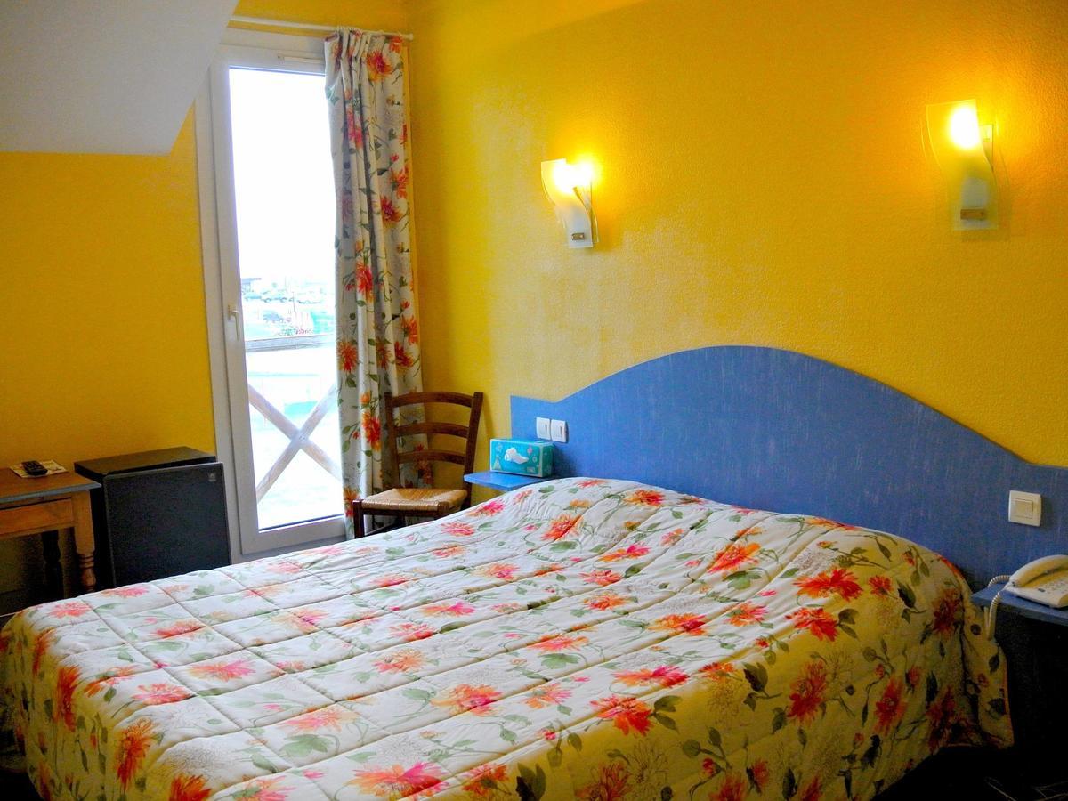 Logis Argonne Hotel Vouziers Dış mekan fotoğraf