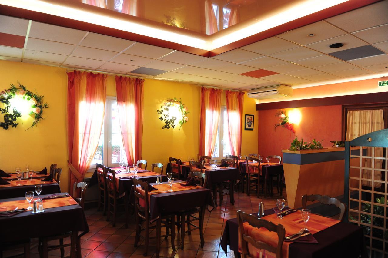 Logis Argonne Hotel Vouziers Dış mekan fotoğraf
